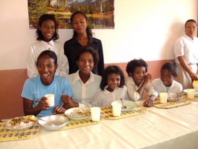 Repas des enfants à Madagascar