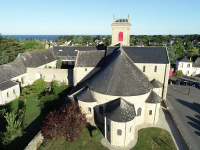 Vue aérienne de l'Abbaye et de l'église Abbatiale