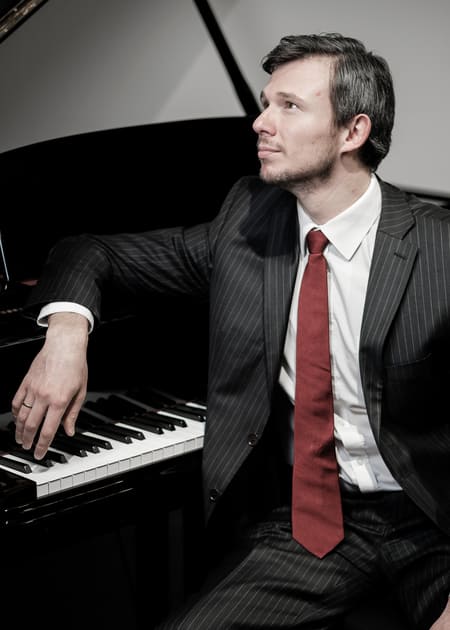 Alexander KARPEYEV Pianiste